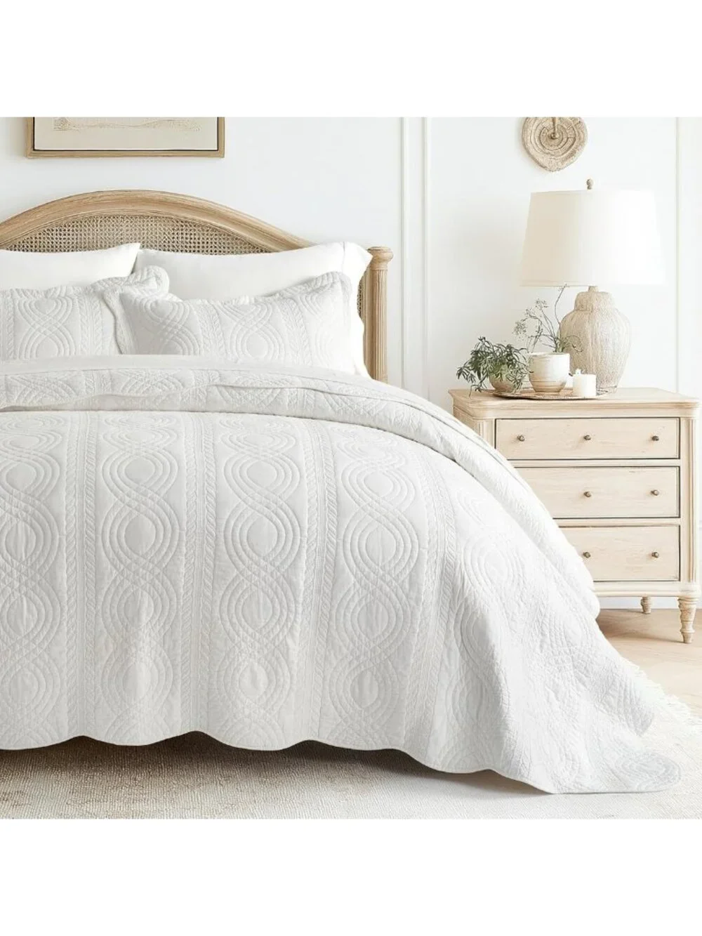 Queen Size 100% Cotton Scalloped Quilt Set - Bright White Bedding for Cozy